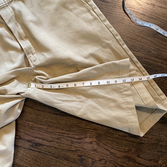 Dickies Khaki Shorts 34 VGUC - Picture 4 of 7